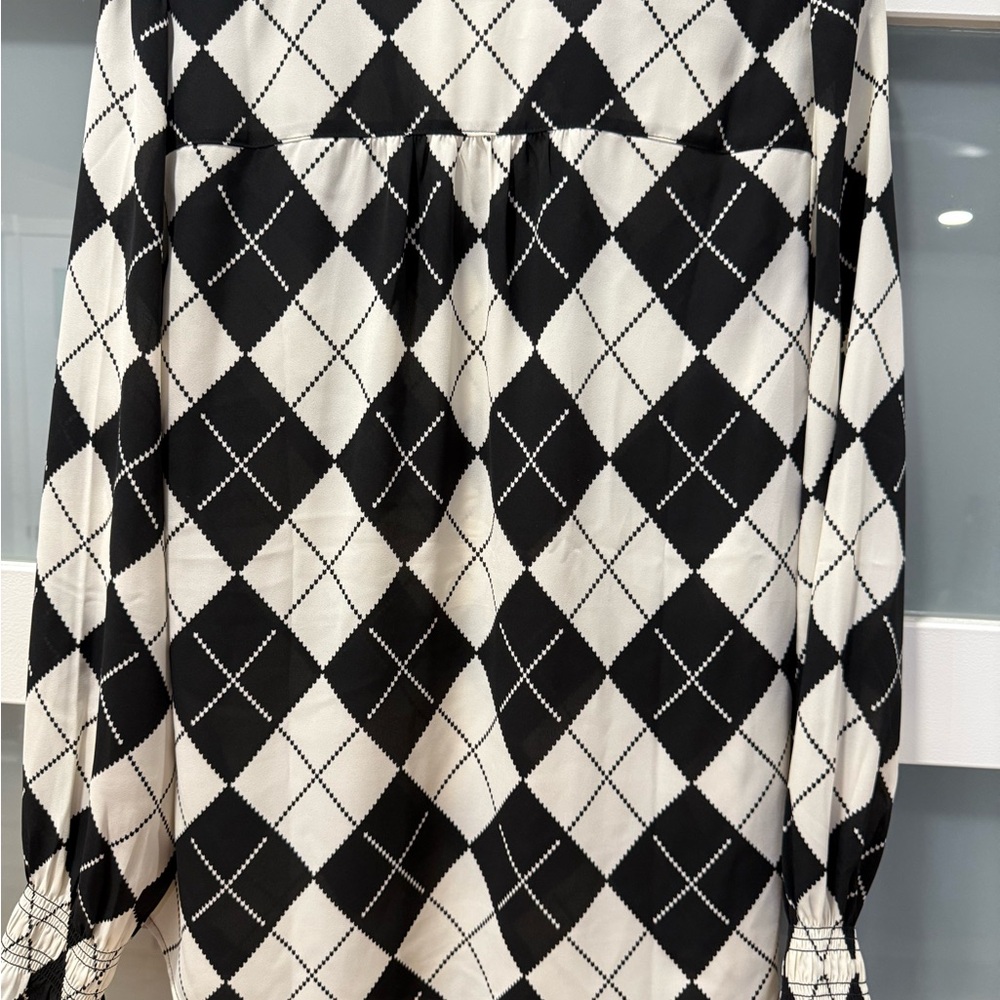 Talbots Black and White Argyle smocked Cuff Women's Blouse Top size Large - Picture 8 of 8